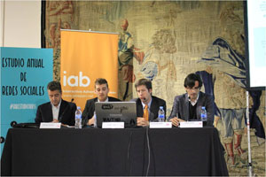 iab.jpg1 Imagen de la presentación del informe